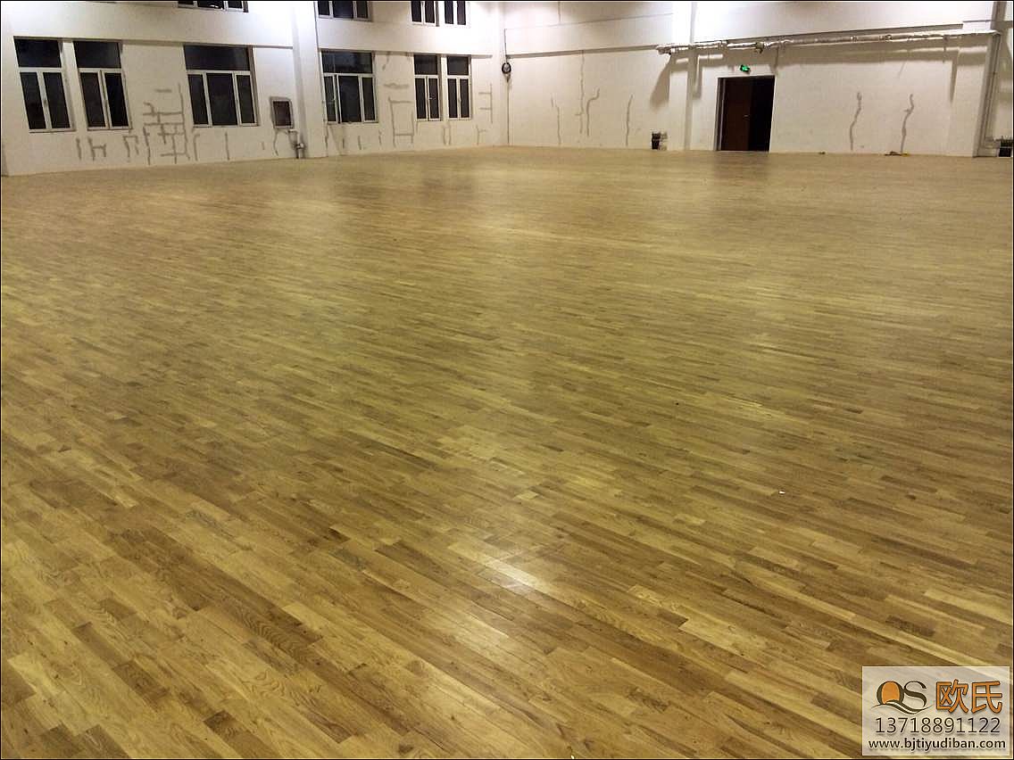 太行小學(xué)籃球場(chǎng)體育木地板案例
