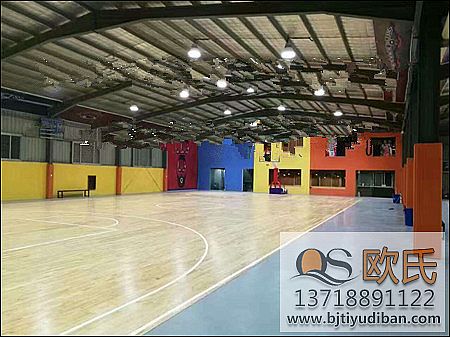 福州榮耀籃球館體育籃球木地板鋪設工程