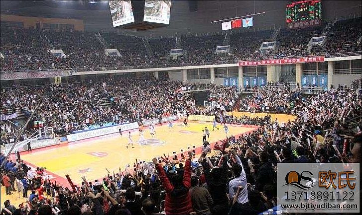 秋季室內籃球場體育地板該如何保養呢?