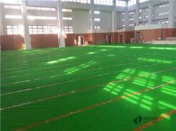 中等運(yùn)動(dòng)場地地板施工工藝