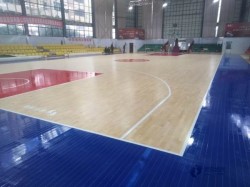 俄勒岡松舞臺運動地板施工流程